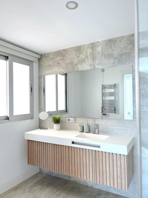 Appartamento Moderno Y Completo Frente Al Mar *